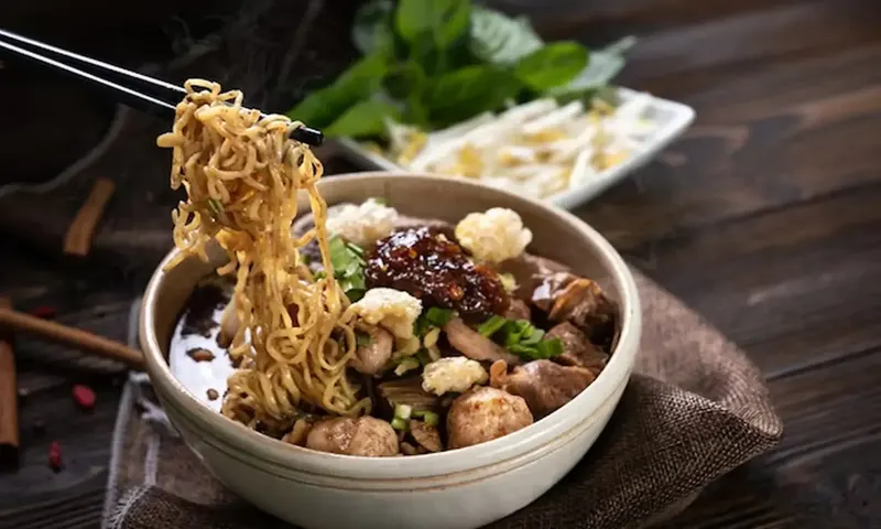 Mie Ayam & Bakso Al-Arofah Jaya: Warm Flavors That Embrace Your Soul in Cilacap's Heart